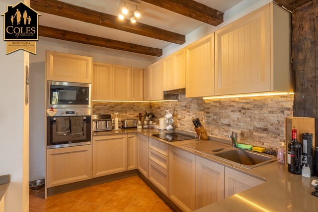 3 sypialnia Finka/Dom wiejski na sprzedaż w Cantoria z basenem garażem - 295 000 € (Ref: 9865884)