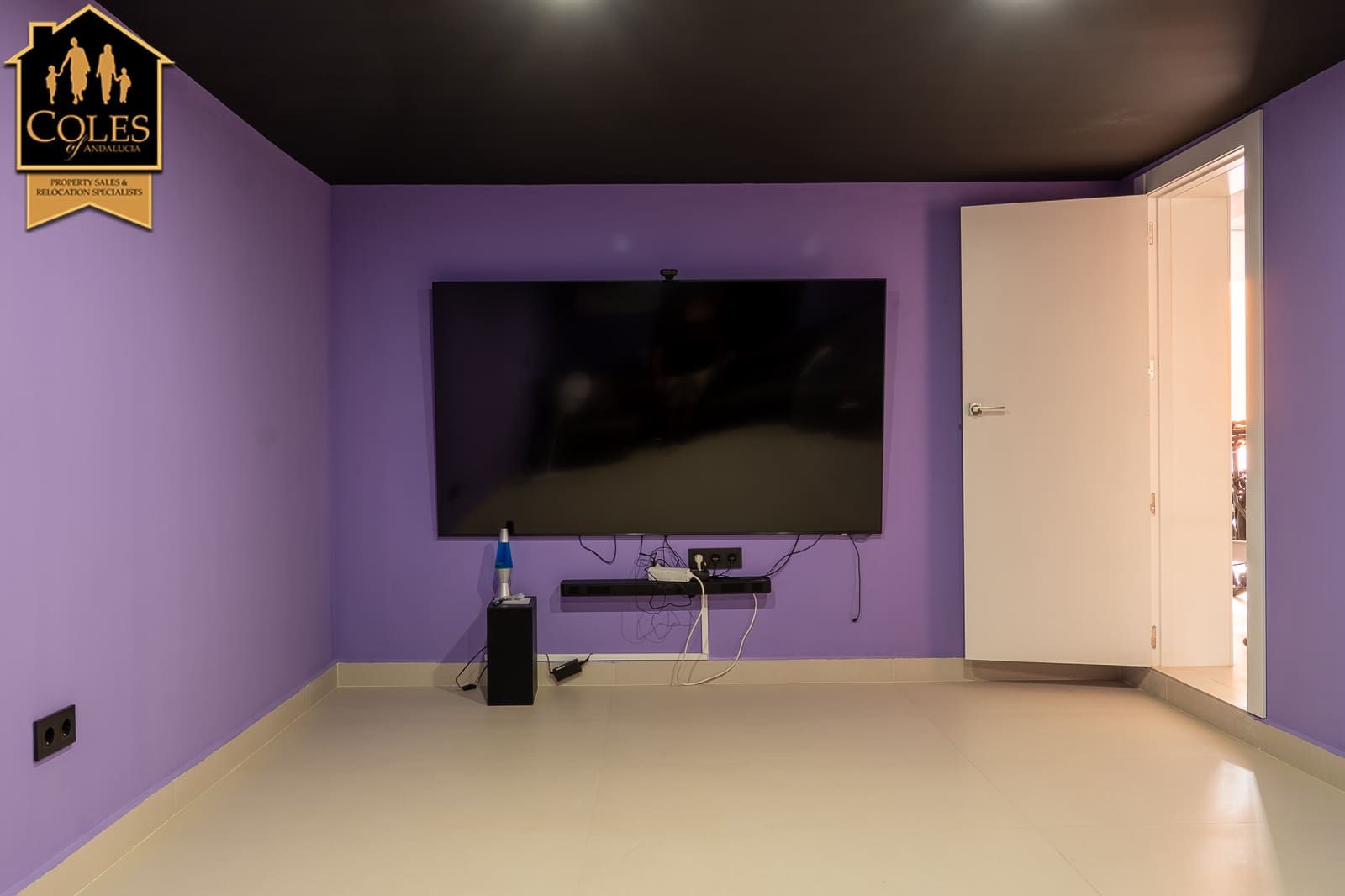 Chalet de 4 habitaciones en Los Gallardos en venta con piscina garaje - 399.995 € (Ref: 9914746)
