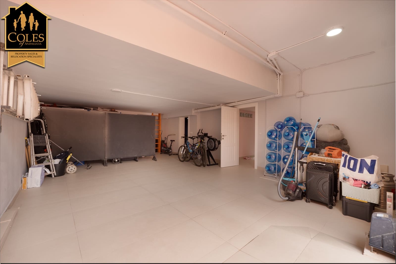 Chalet de 4 habitaciones en Los Gallardos en venta con piscina garaje - 399.995 € (Ref: 9914746)