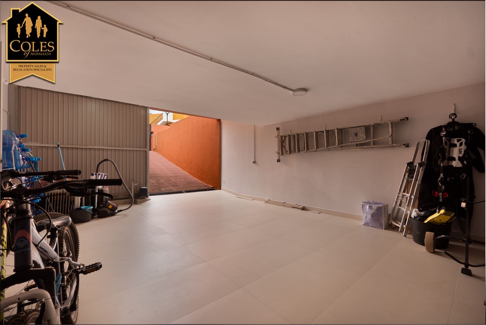 Chalet de 4 habitaciones en Los Gallardos en venta con piscina garaje - 399.995 € (Ref: 9914746)