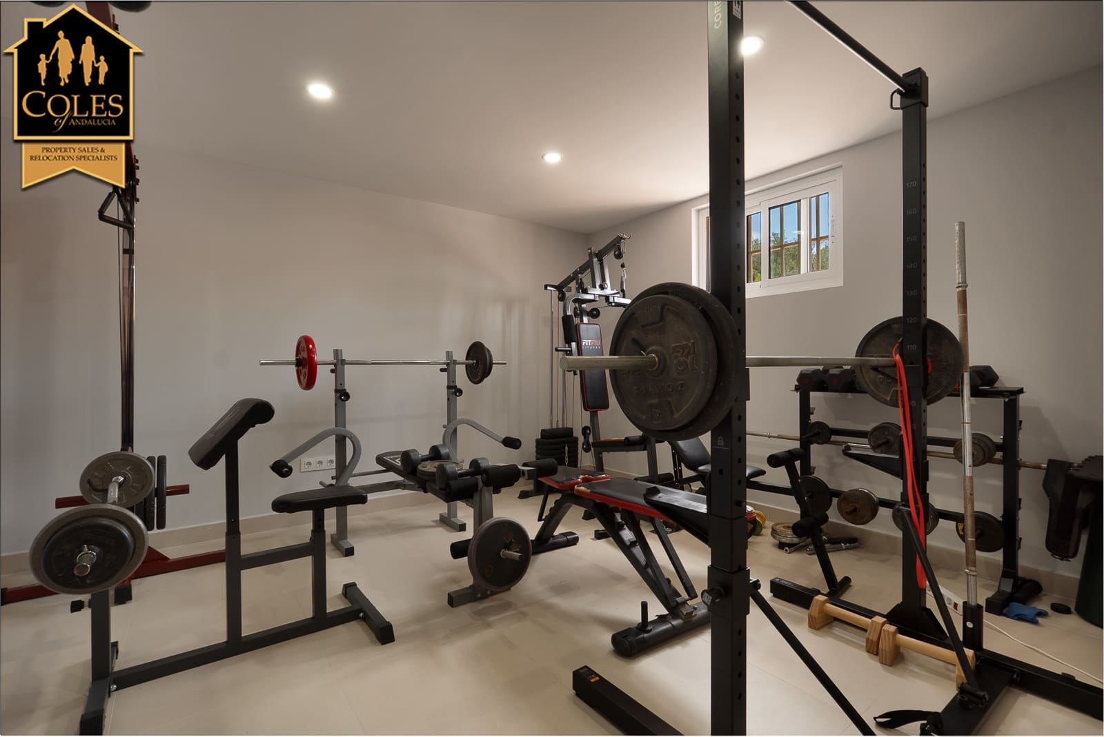Chalet de 4 habitaciones en Los Gallardos en venta con piscina garaje - 399.995 € (Ref: 9914746)