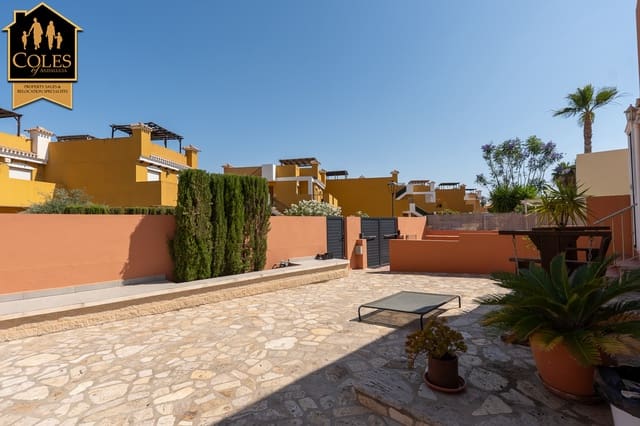 Chalet de 4 habitaciones en Los Gallardos en venta con piscina garaje - 399.995 € (Ref: 9914746)