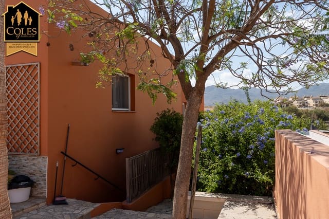 Chalet de 4 habitaciones en Los Gallardos en venta con piscina garaje - 399.995 € (Ref: 9914746)