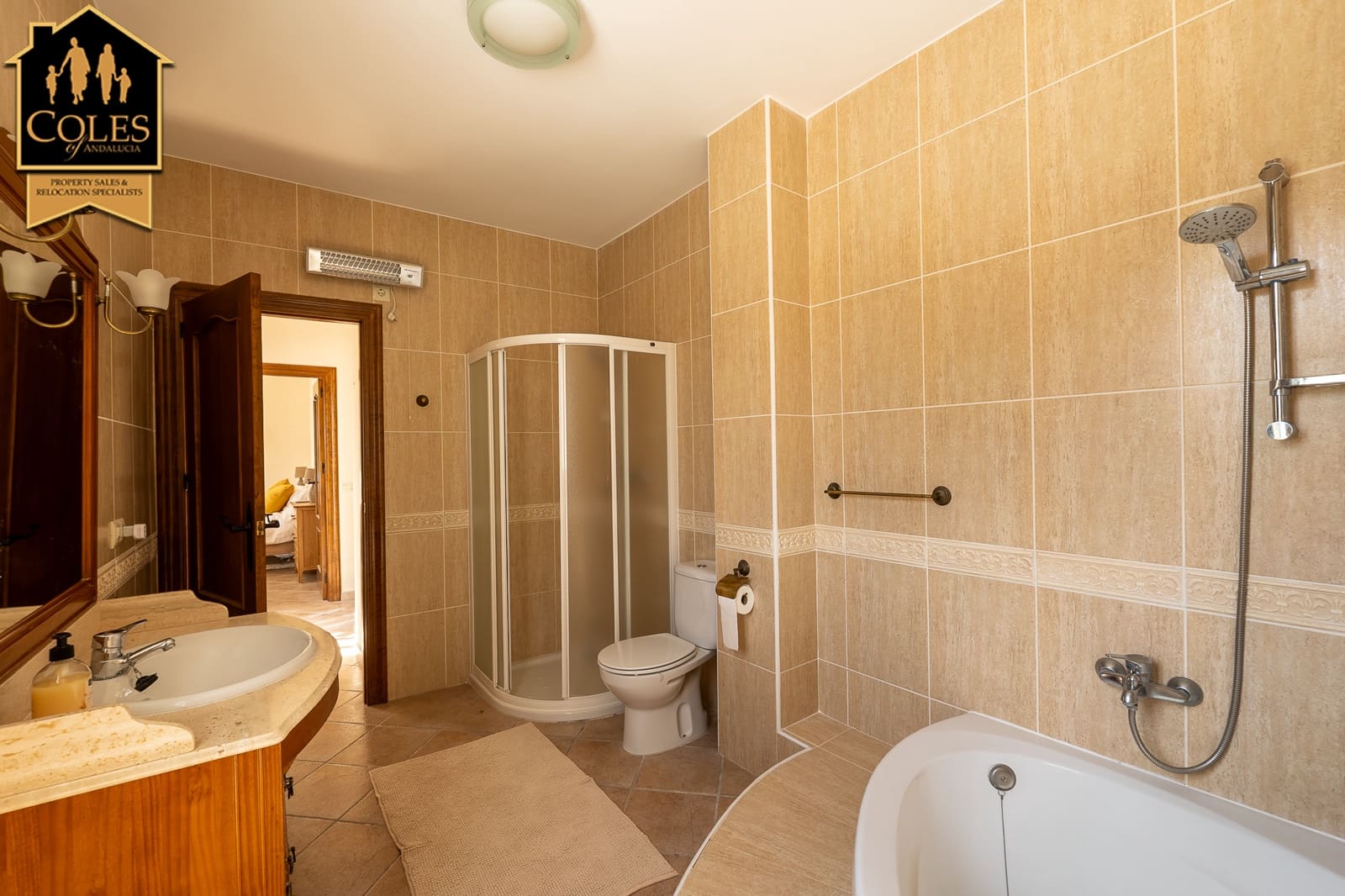 5 bedroom Villa for sale in Cantoria with garage - € 420,000 (Ref: 9914768)