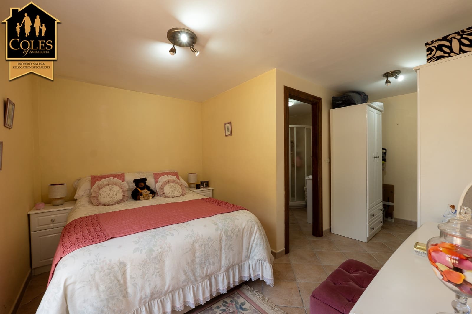 5 bedroom Villa for sale in Cantoria with garage - € 420,000 (Ref: 9914768)