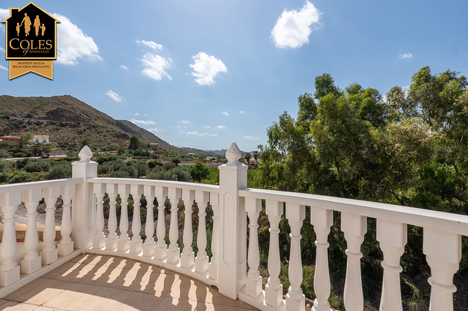 5 bedroom Villa for sale in Cantoria with garage - € 420,000 (Ref: 9914768)