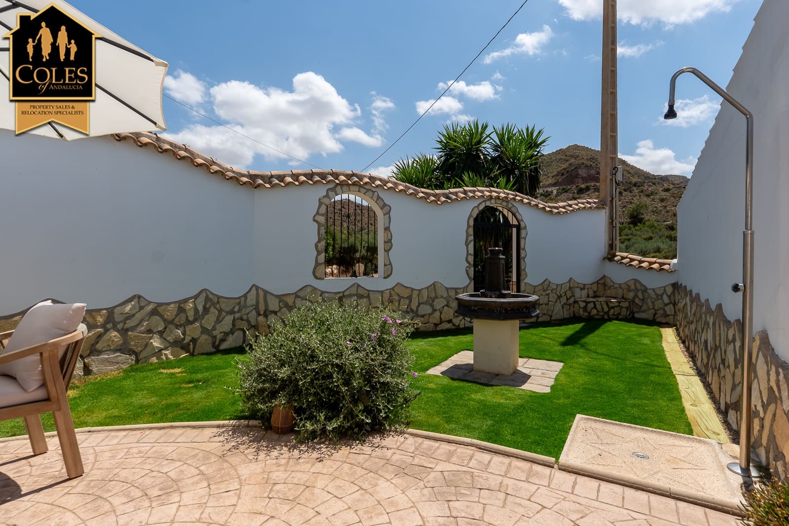 5 bedroom Villa for sale in Cantoria with garage - € 420,000 (Ref: 9914768)