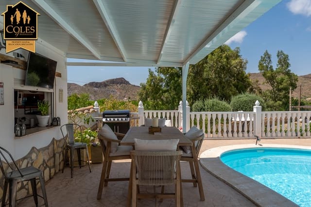 5 bedroom Villa for sale in Cantoria with garage - € 420,000 (Ref: 9914768)
