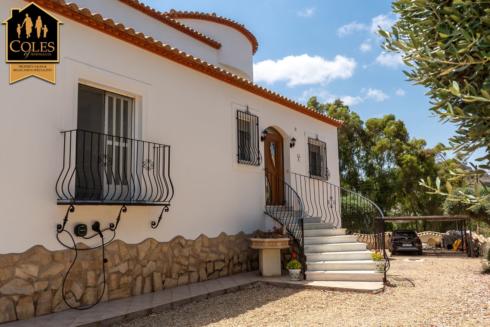 5 bedroom Villa for sale in Cantoria with garage - € 420,000 (Ref: 9914768)
