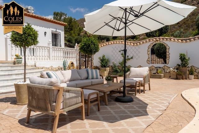 5 bedroom Villa for sale in Cantoria with garage - € 420,000 (Ref: 9914768)