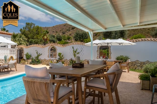 5 bedroom Villa for sale in Cantoria with garage - € 420,000 (Ref: 9914768)