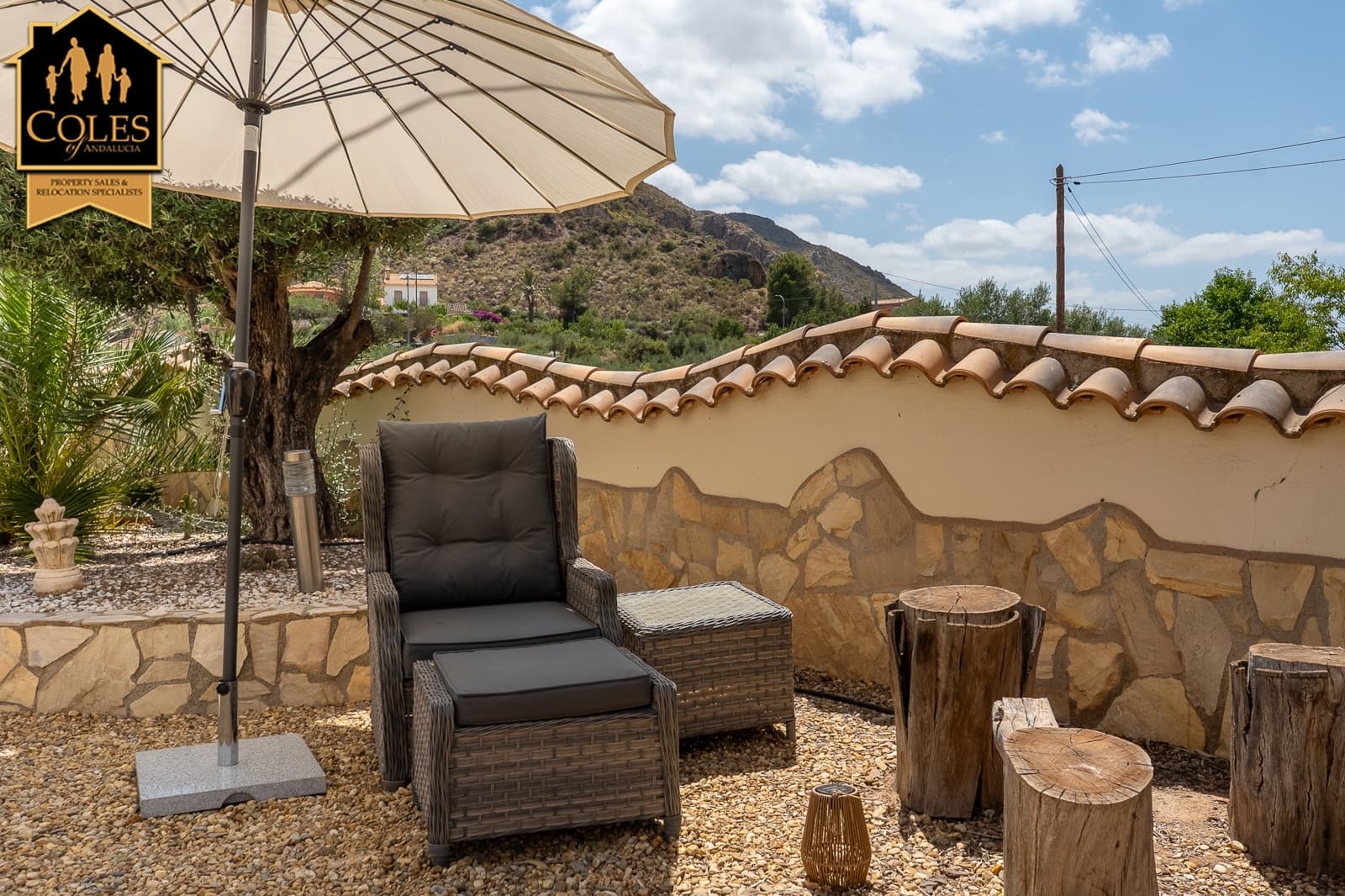 5 bedroom Villa for sale in Cantoria with garage - € 420,000 (Ref: 9914768)