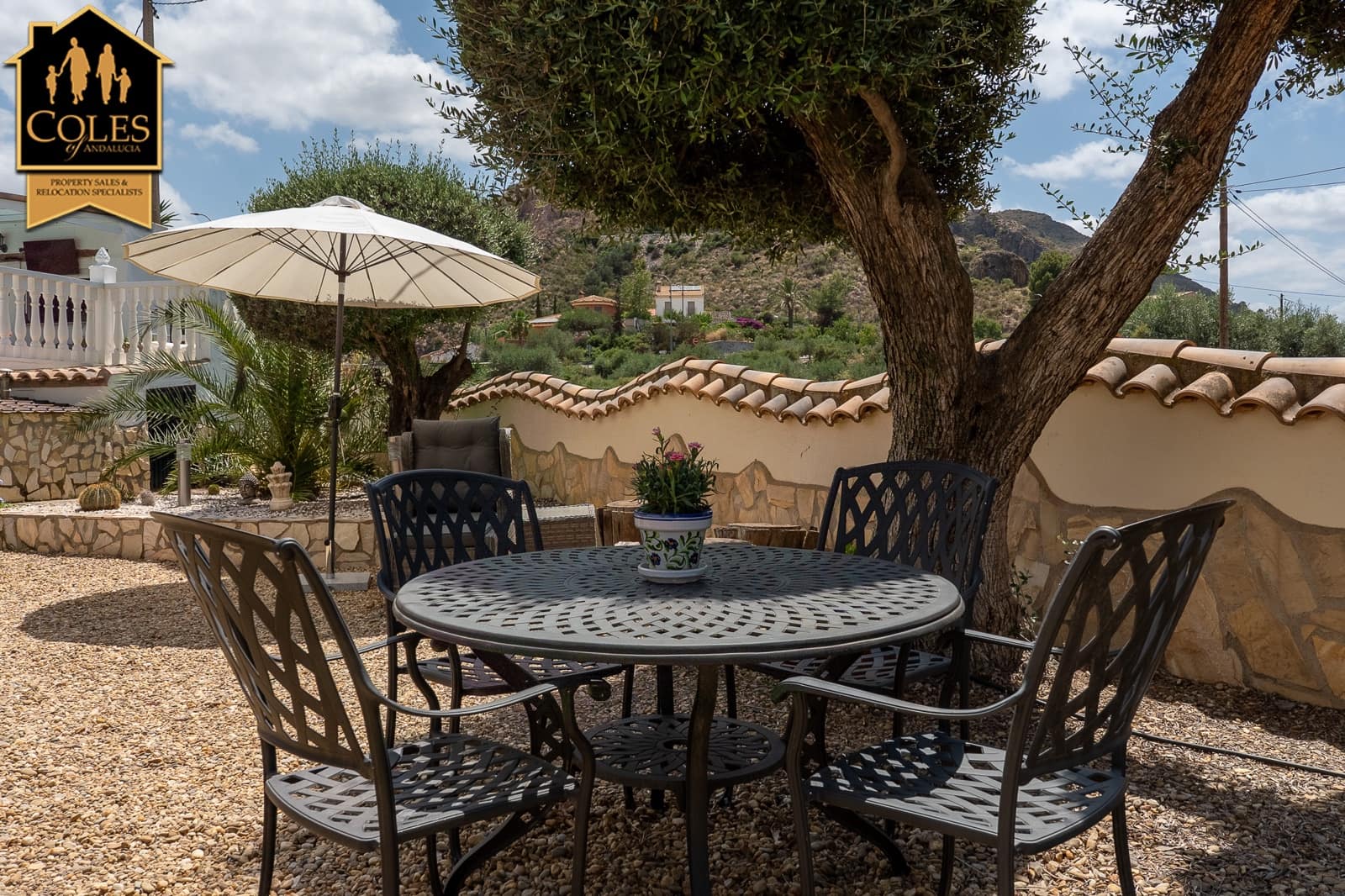 5 bedroom Villa for sale in Cantoria with garage - € 420,000 (Ref: 9914768)