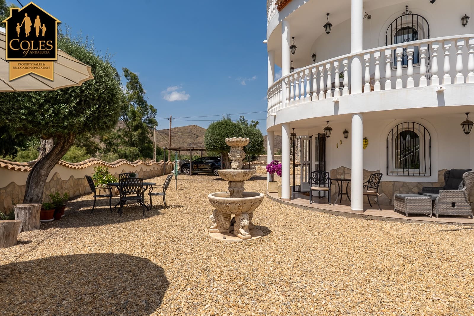 5 bedroom Villa for sale in Cantoria with garage - € 420,000 (Ref: 9914768)