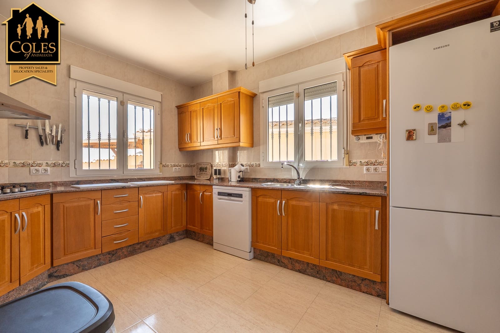 3 sypialnia Willa na sprzedaż w Arboleas z basenem garażem - 315 000 € (Ref: 9922860)