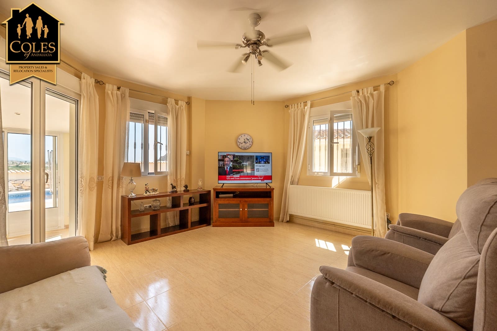 3 sypialnia Willa na sprzedaż w Arboleas z basenem garażem - 315 000 € (Ref: 9922860)