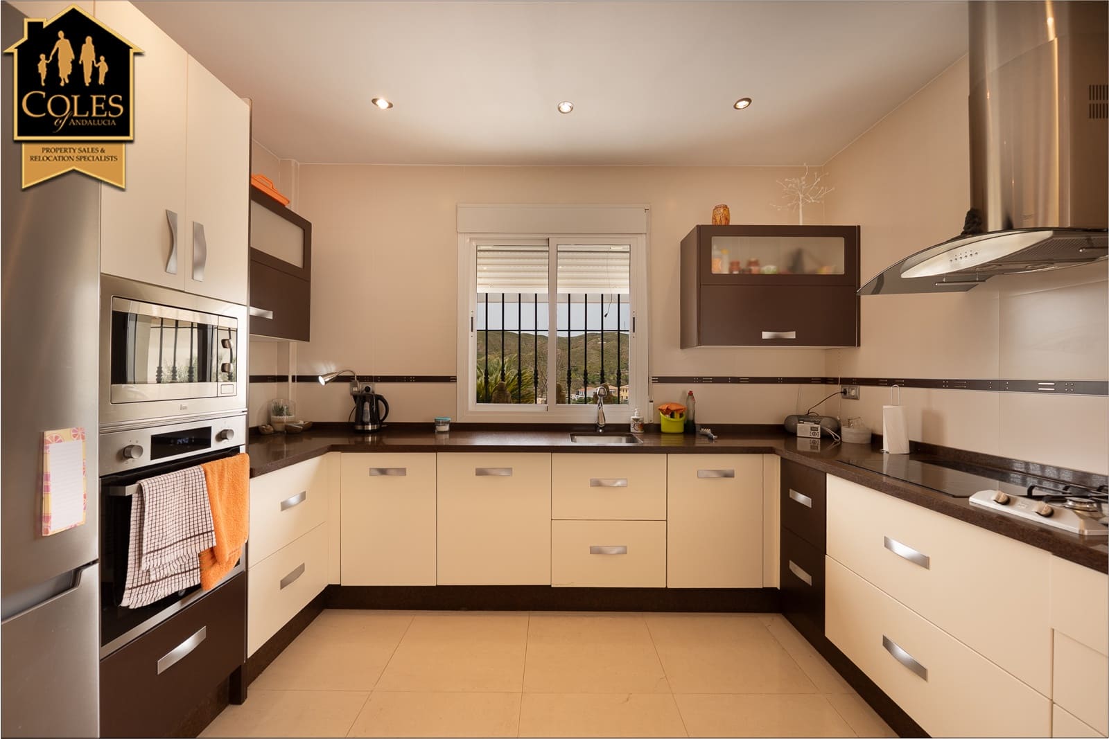 5 bedroom Villa for sale in Huercal-Overa with pool garage - € 367,500 (Ref: 9922888)