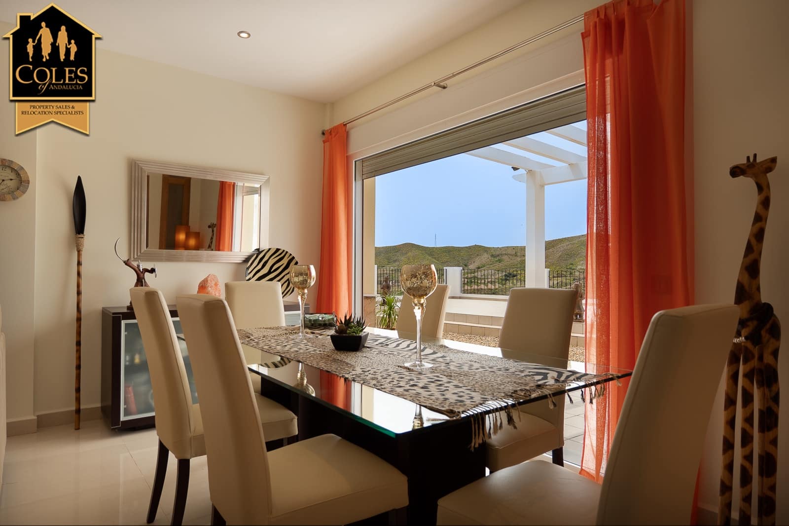 5 bedroom Villa for sale in Huercal-Overa with pool garage - € 367,500 (Ref: 9922888)