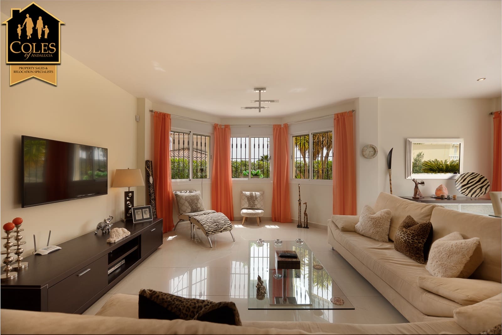 5 bedroom Villa for sale in Huercal-Overa with pool garage - € 367,500 (Ref: 9922888)