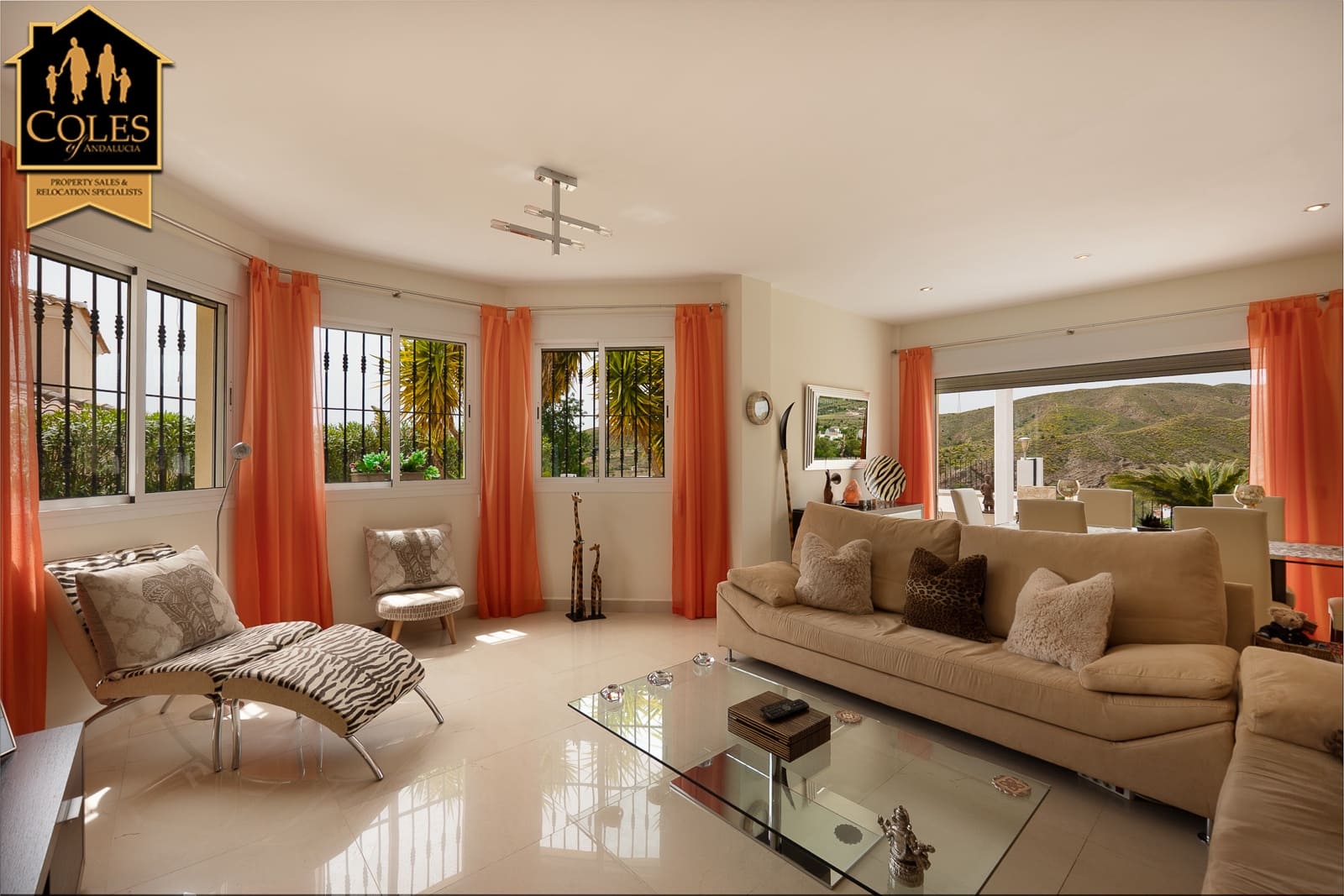 5 bedroom Villa for sale in Huercal-Overa with pool garage - € 367,500 (Ref: 9922888)