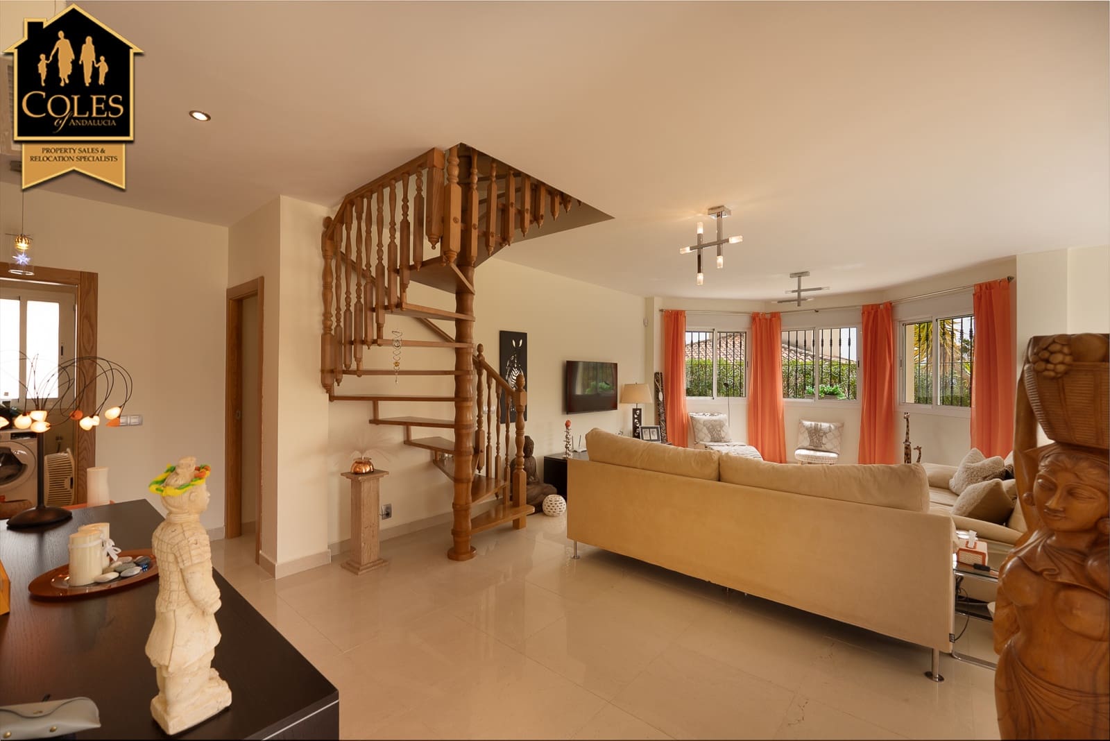 5 bedroom Villa for sale in Huercal-Overa with pool garage - € 367,500 (Ref: 9922888)