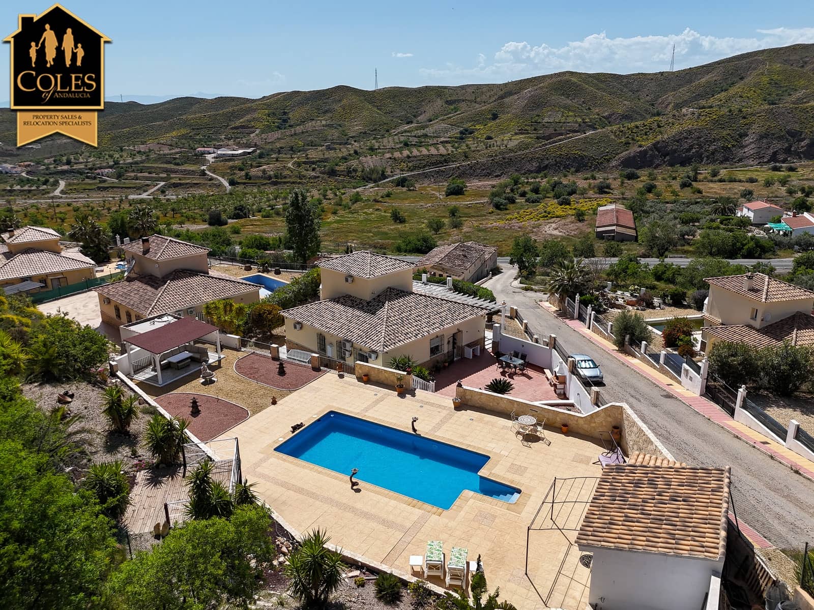 5 bedroom Villa for sale in Huercal-Overa with pool garage - € 367,500 (Ref: 9922888)