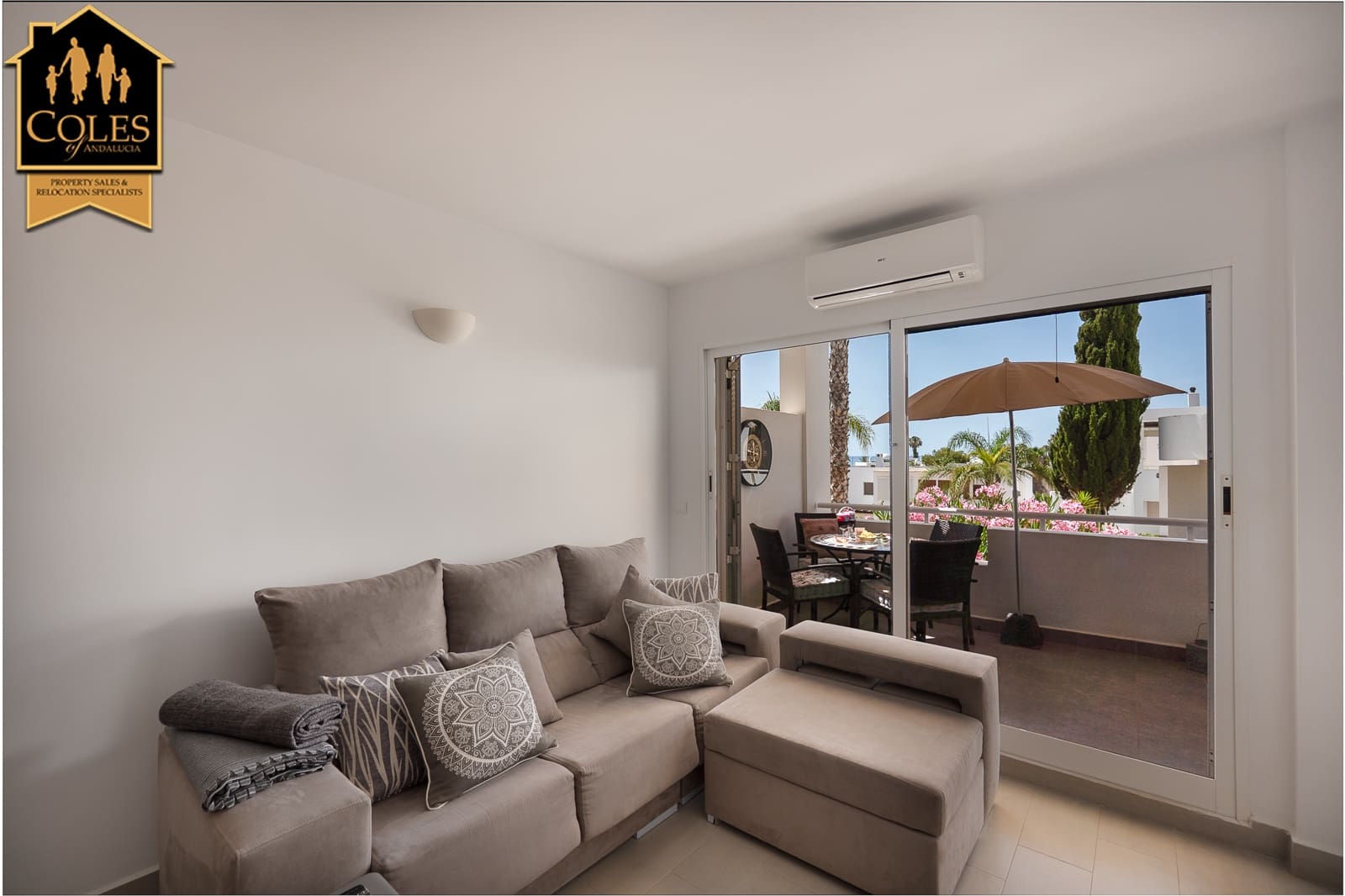2 sypialnia Apartament przy plaży na sprzedaż w Mojacar z basenem garażem - 284 950 € (Ref: 9944379)
