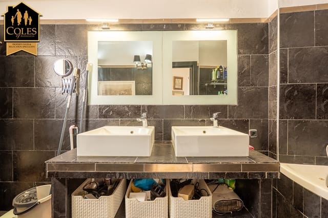 Casa de 3 habitaciones en Mojácar en venta - 450.000 € (Ref: 9961459)