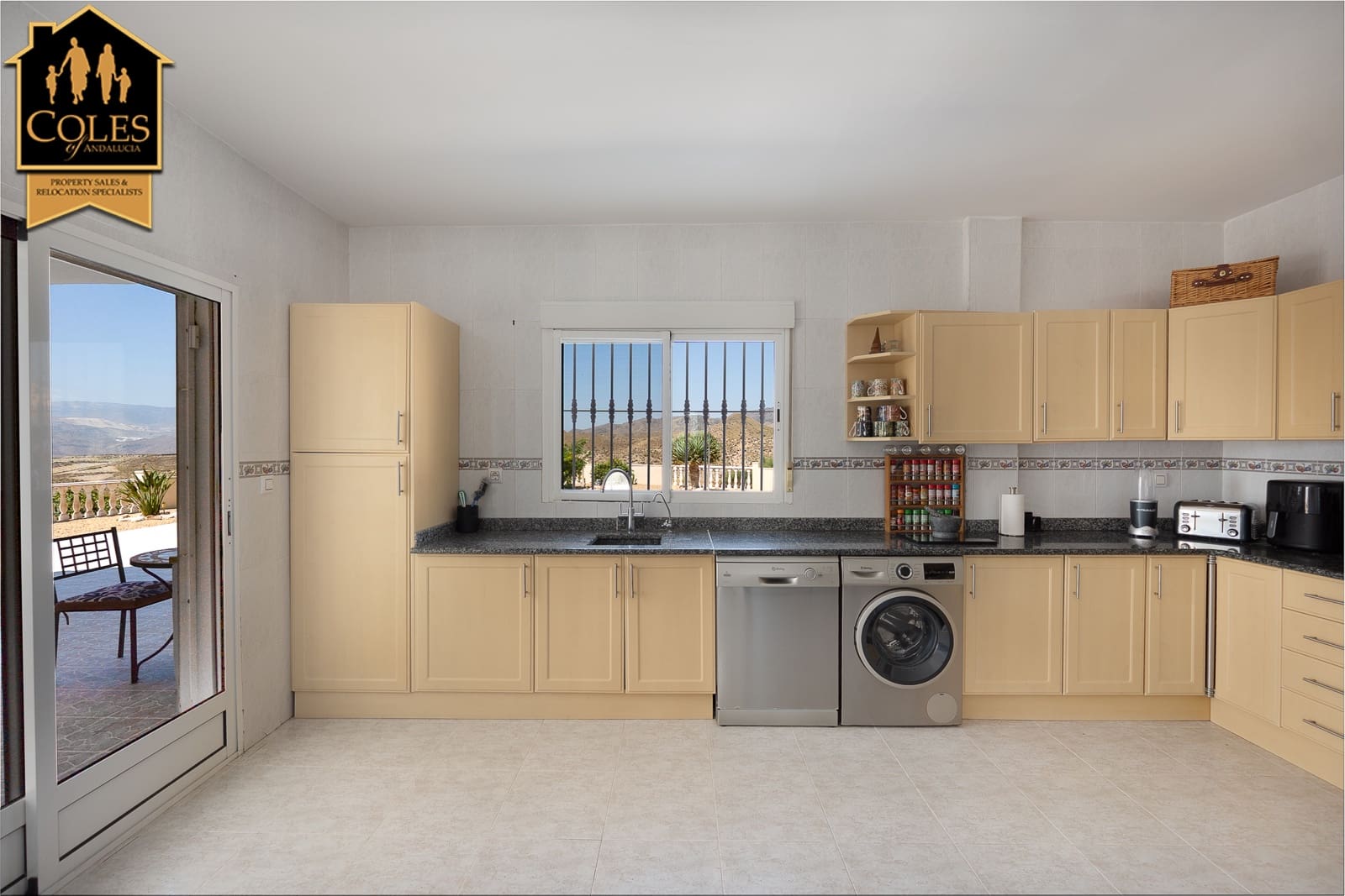 5 soveværelse Villa til salg i Partaloa med swimmingpool garage - € 329.995 (Ref: 9973752)