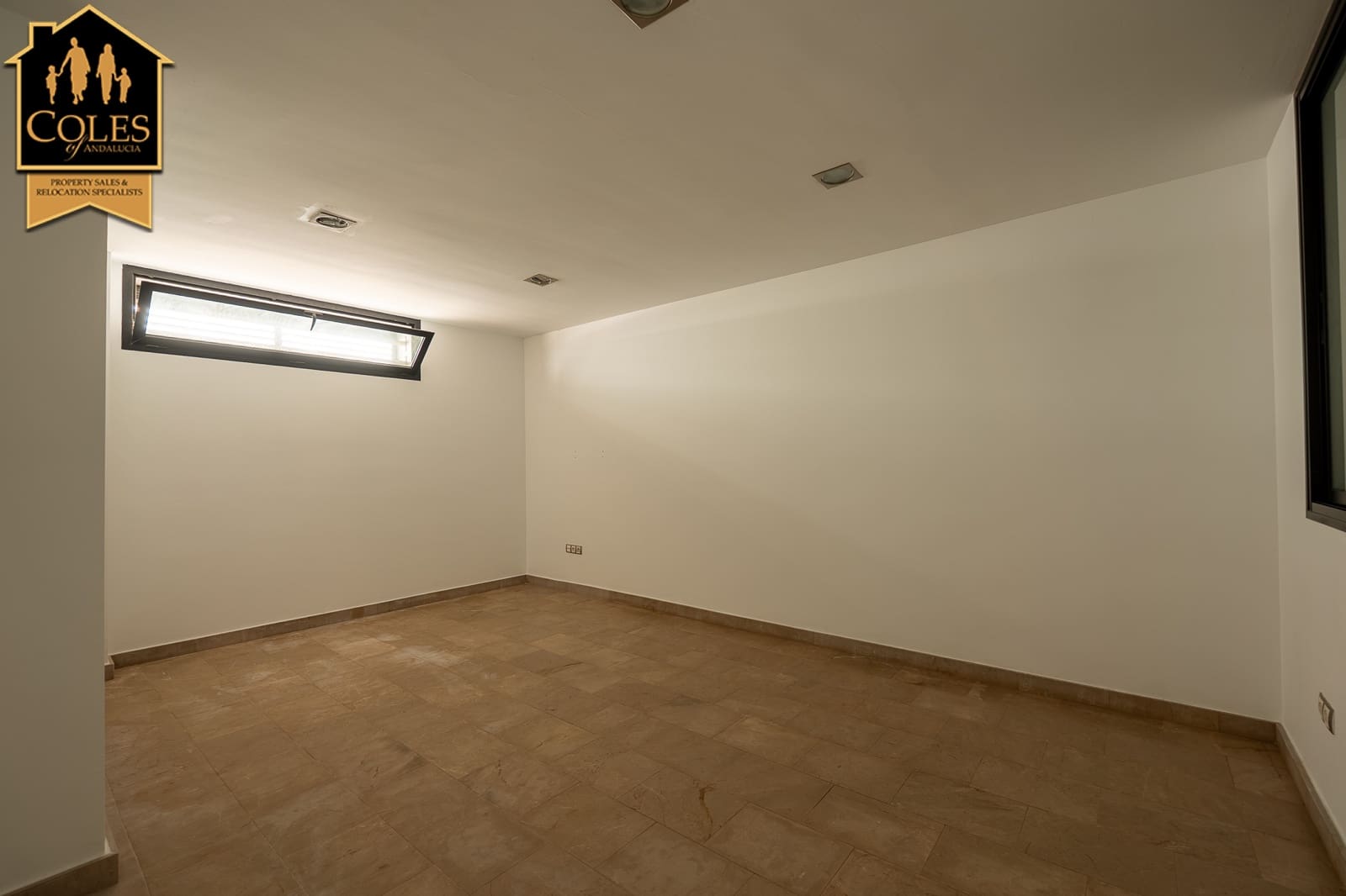 4 soveværelse Villa til salg i Los Gallardos med swimmingpool - € 459.000 (Ref: 9977847)