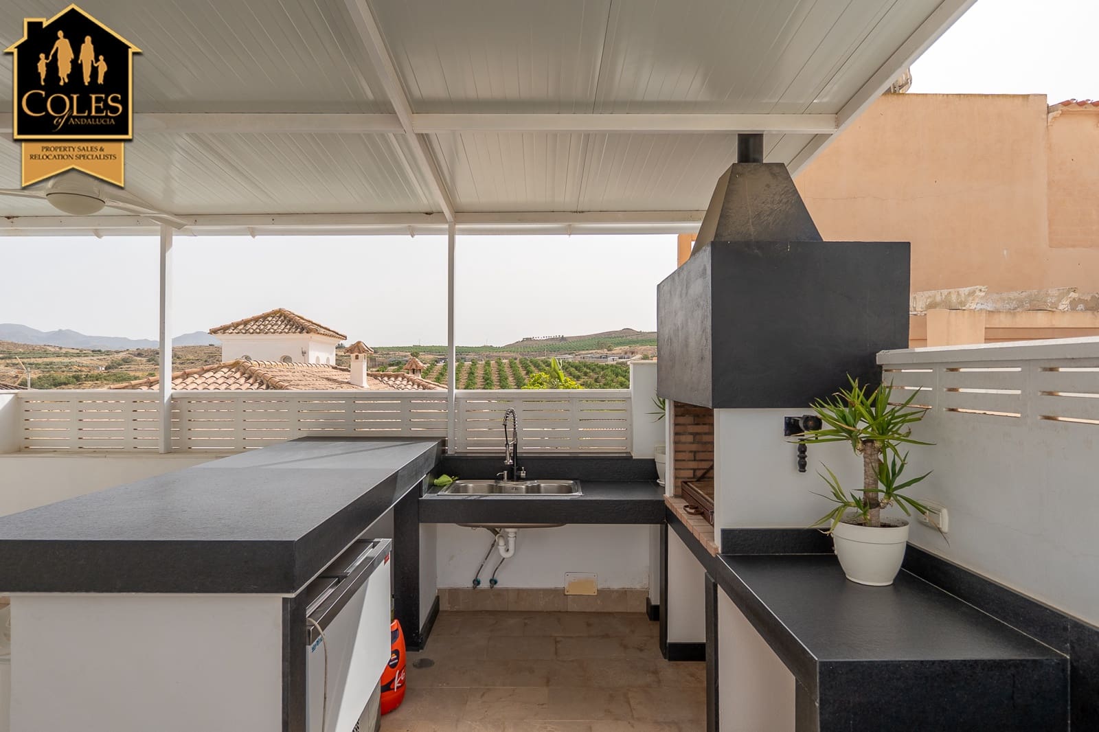 4 soveværelse Villa til salg i Los Gallardos med swimmingpool - € 459.000 (Ref: 9977847)