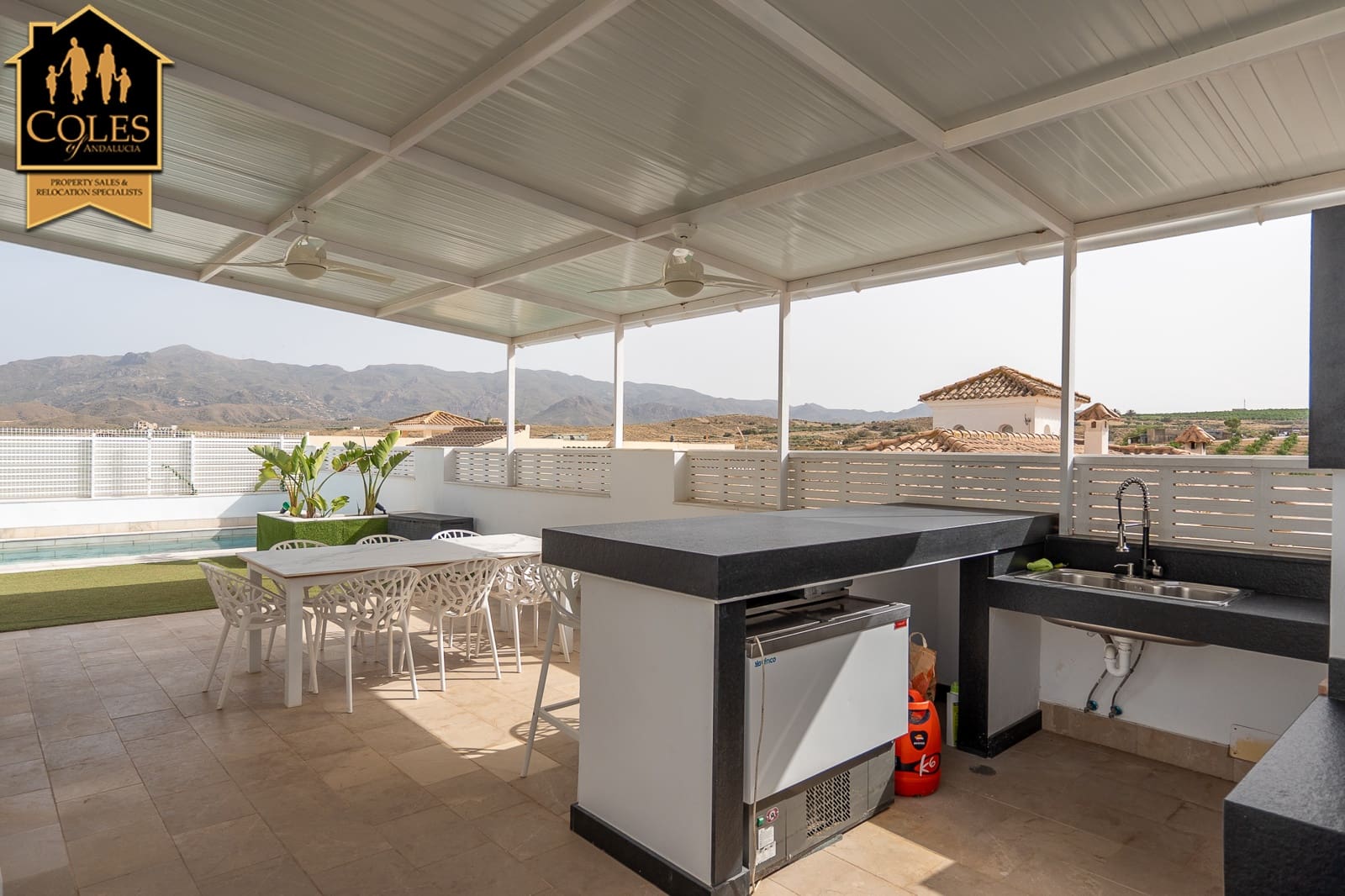4 soveværelse Villa til salg i Los Gallardos med swimmingpool - € 459.000 (Ref: 9977847)