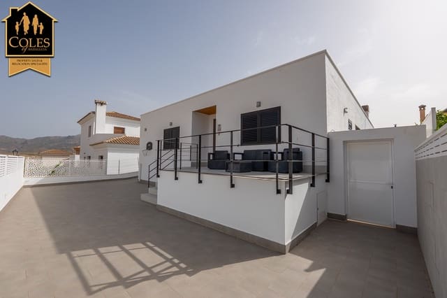 4 soveværelse Villa til salg i Los Gallardos med swimmingpool - € 459.000 (Ref: 9977847)