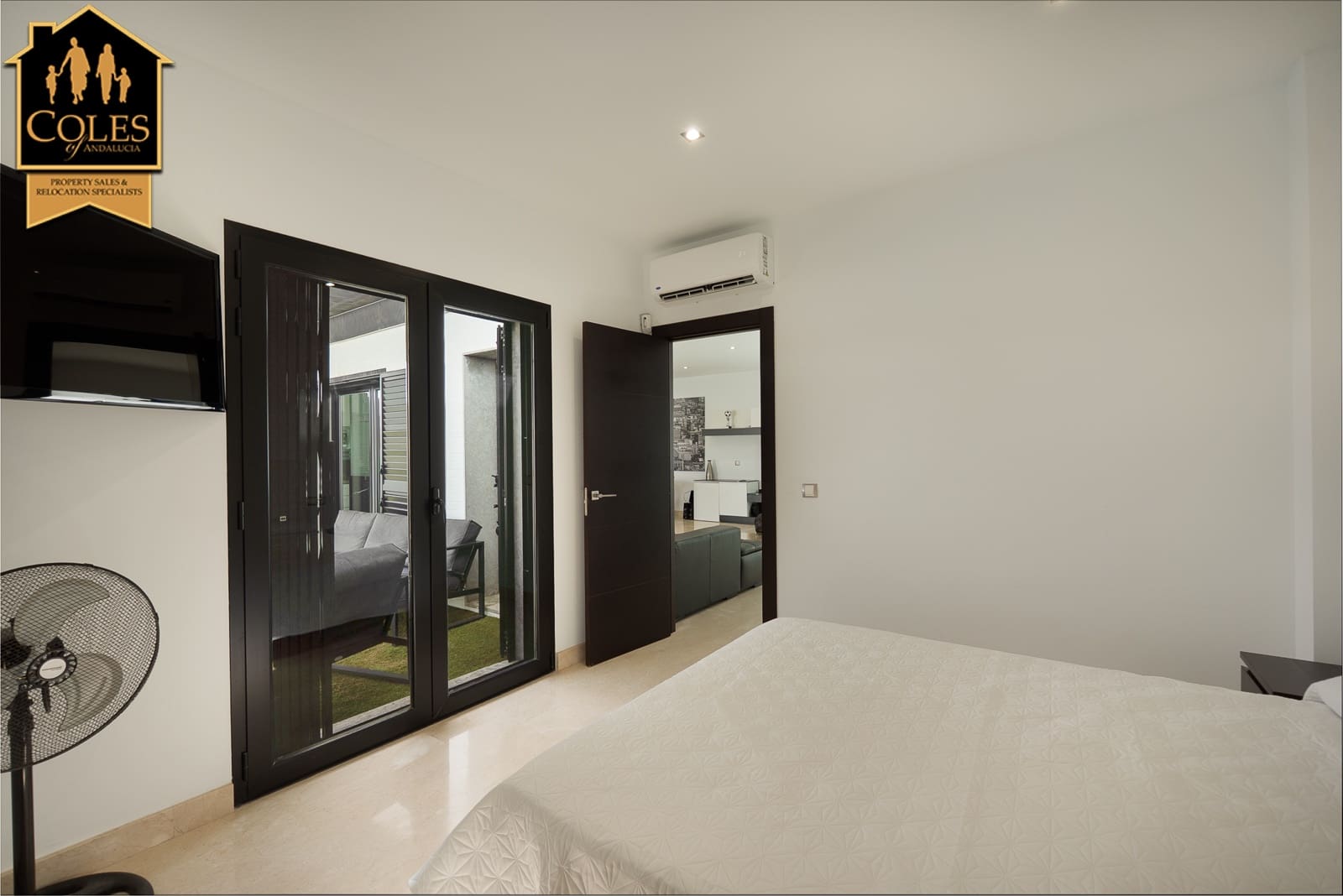 4 soveværelse Villa til salg i Los Gallardos med swimmingpool - € 459.000 (Ref: 9977847)