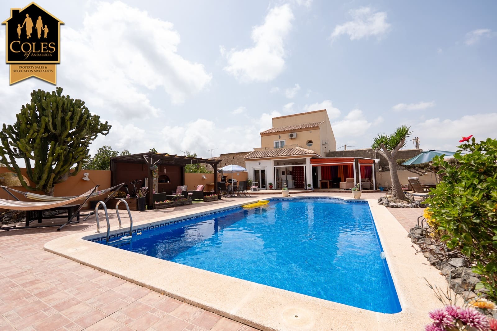 3 quarto Moradia para venda em Cuevas del Almanzora com piscina garagem - 299 950 € (Ref: 9987233)