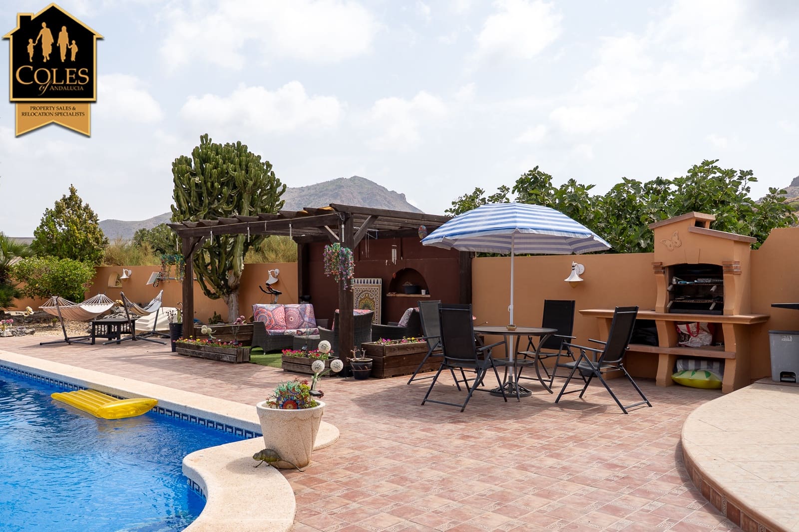 3 quarto Moradia para venda em Cuevas del Almanzora com piscina garagem - 299 950 € (Ref: 9987233)
