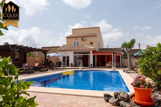 3 bedroom Villa for sale in Cuevas del Almanzora with pool garage - € 299,950 (Ref: 9987233)