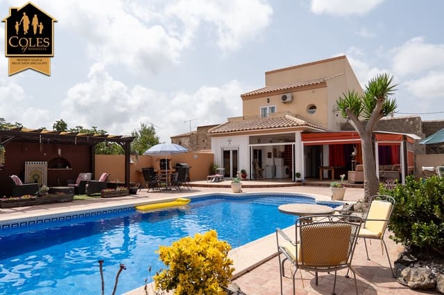 3 bedroom Villa for sale in Cuevas del Almanzora with pool garage - € 299,950 (Ref: 9987233)