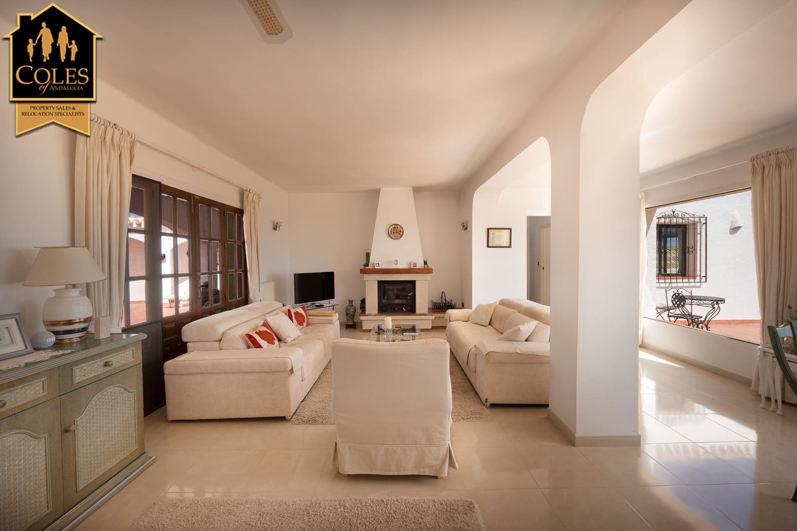 4 slaapkamer Villa te koop in Bedar met zwembad garage - € 399.000 (Ref: 9989421)