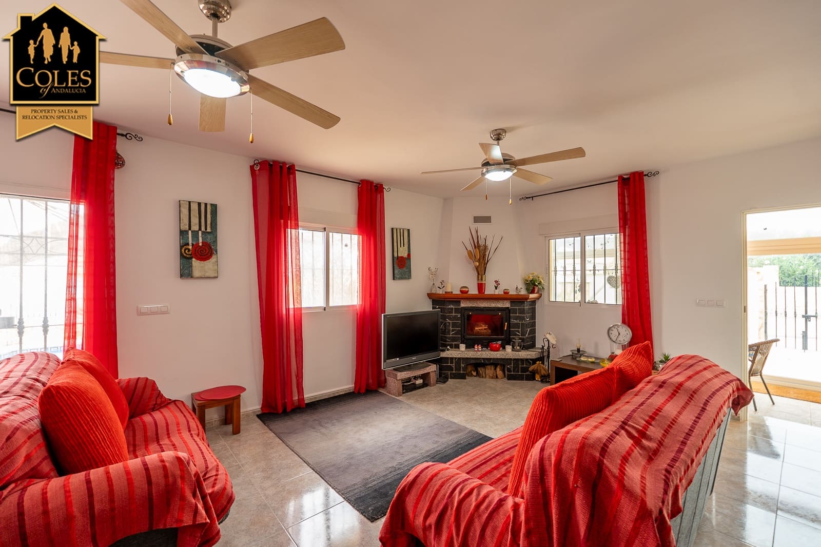 Chalet de 3 habitaciones en Arboleas en venta con piscina garaje - 259.999 € (Ref: 9991811)