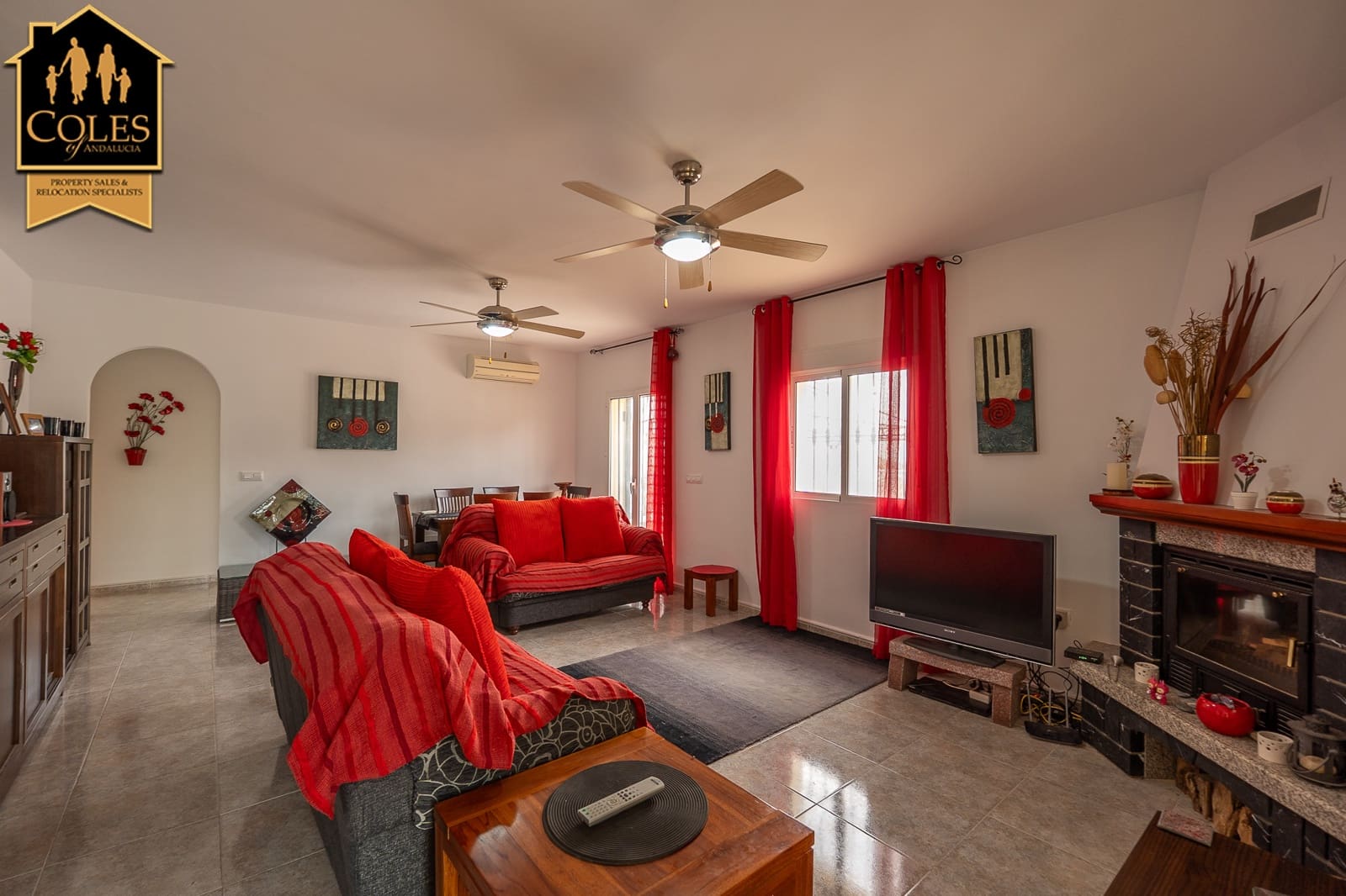 Chalet de 3 habitaciones en Arboleas en venta con piscina garaje - 259.999 € (Ref: 9991811)