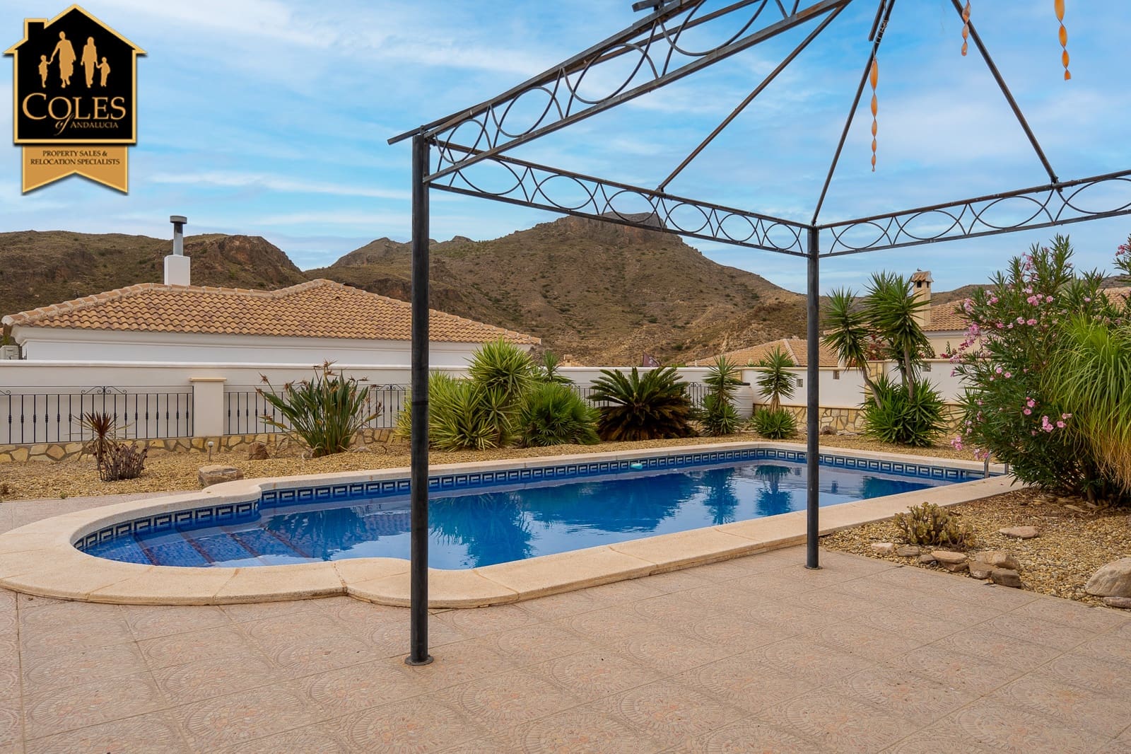 Chalet de 3 habitaciones en Arboleas en venta con piscina garaje - 259.999 € (Ref: 9991811)