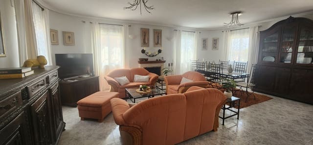 4 makuuhuone Huvila myytävänä paikassa Pinar de Campoverde, Pilar de la Horadada mukana uima-altaan 
autotalli - 359 000 € (Ref: 10026468)