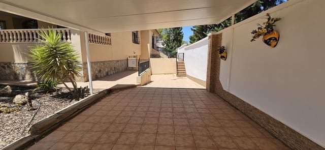 5 quarto Moradia para venda em Pinar de Campoverde, Pilar de la Horadada com piscina garagem - 695 000 € (Ref: 8546402)