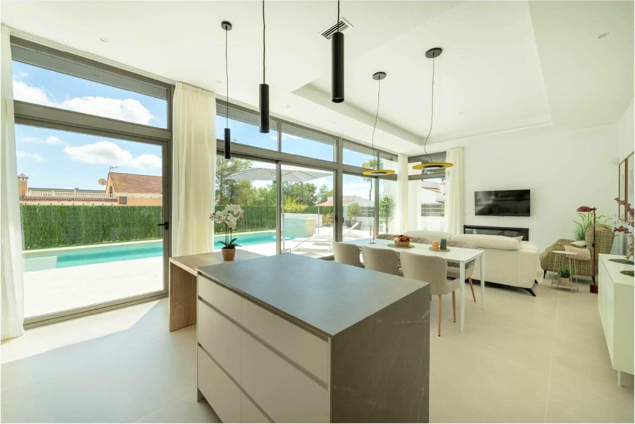 3 Zimmer Villa zu verkaufen in Pinar de Campoverde mit Pool Garage - 750.000 € (Ref: 8853190)