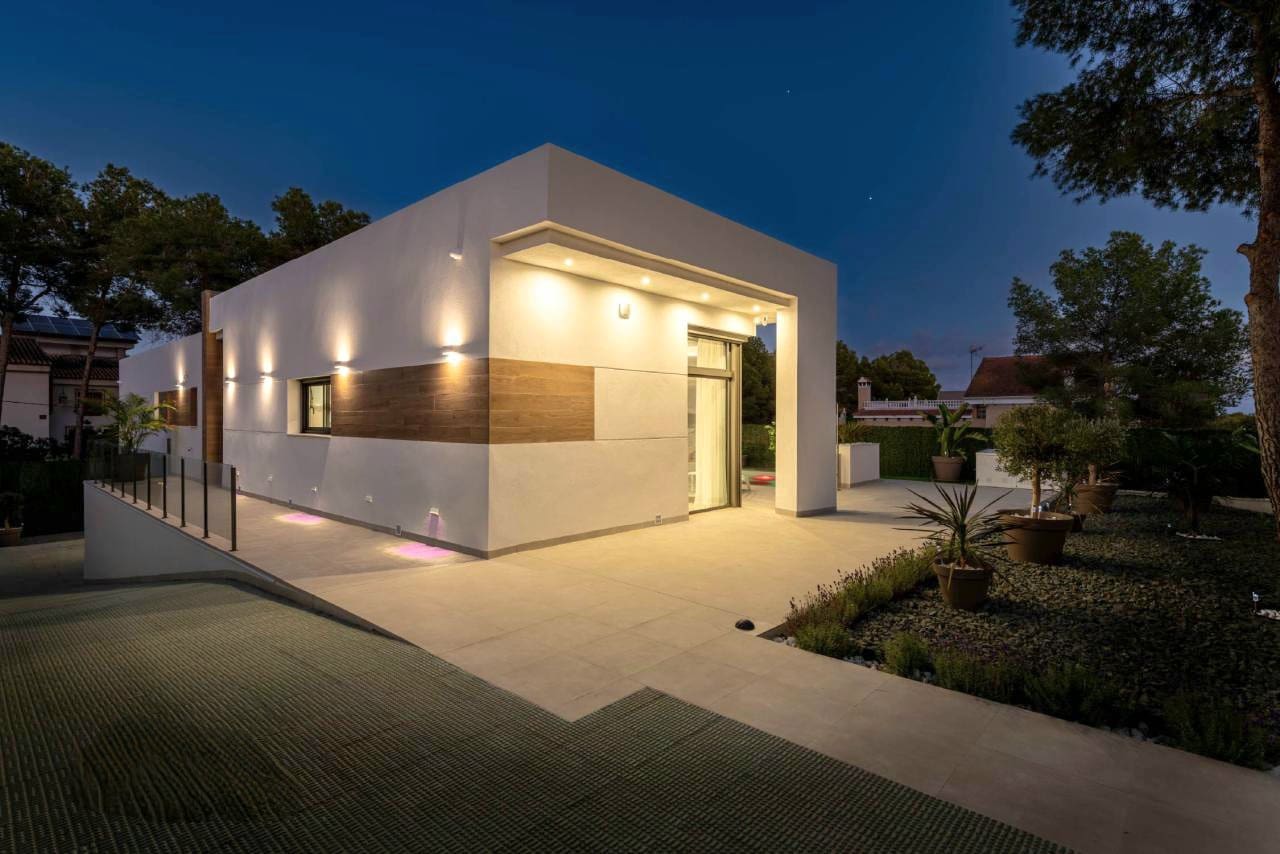 3 Zimmer Villa zu verkaufen in Pinar de Campoverde mit Pool Garage - 750.000 € (Ref: 8853190)