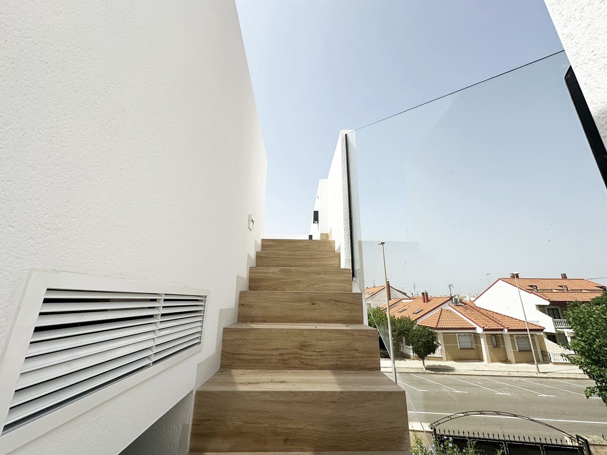 3 quarto Moradia para venda em Torre de la Horadada com piscina garagem - 628 000 € (Ref: 8853191)