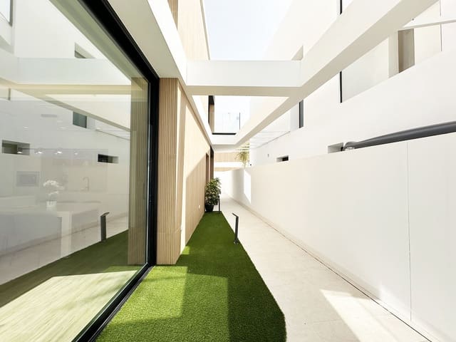 3 quarto Moradia para venda em Torre de la Horadada, Pilar de la Horadada com piscina garagem - 628 000 € (Ref: 8853191)