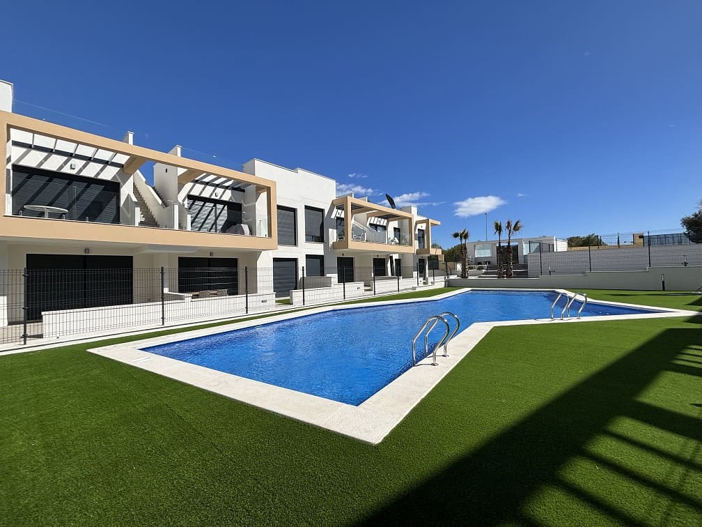 2 bedroom Apartment for sale in Orihuela Costa with pool garage - € 254,000 (Ref: 8853204)