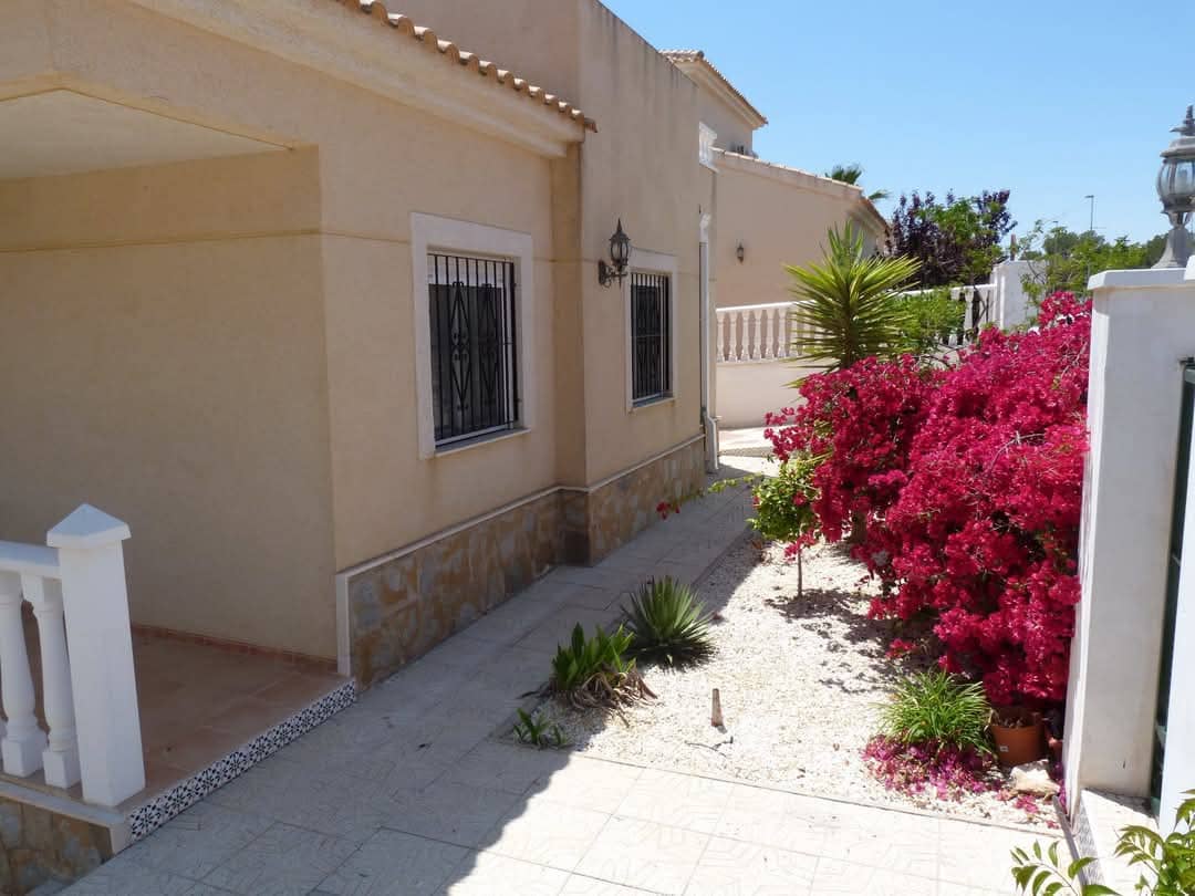 3 chambre Villa/Maison à vendre à Pinar de Campoverde avec piscine - 249 000 € (Ref: 8949764)